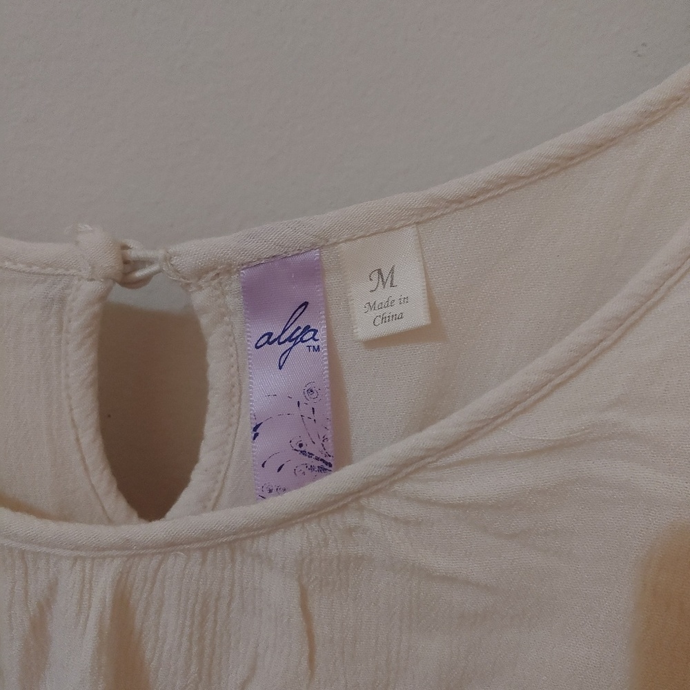 Cream romper - Picture 3 of 4